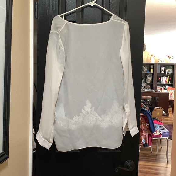 ROBERT RODRIGUEZ CHIFFON V NECK BLOUSE. SIZE SMALL good condition. - Picture 3 of 7